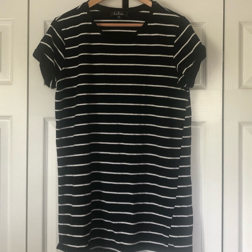 Lulu’s black and white striped t-shirt dress